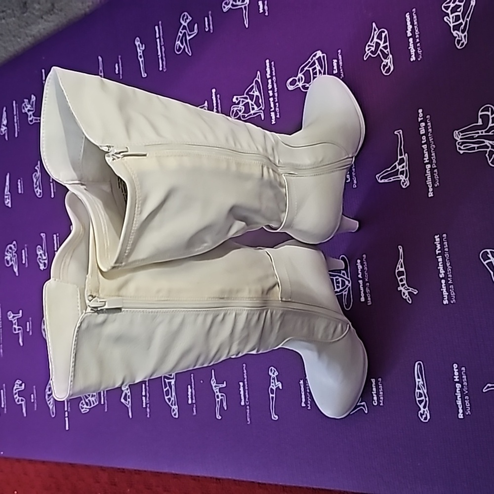 Karyn's collections knee-high boots